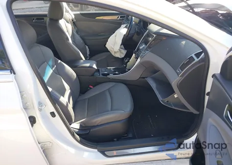 2011 Hyundai Sonata Hybrid z USA, uszkodzony, nr VIN KMHEC4A40BA008033